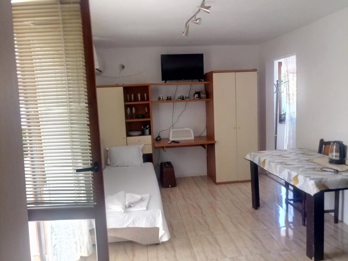 Farlalievi Guest House 索佐波尔 外观 照片
