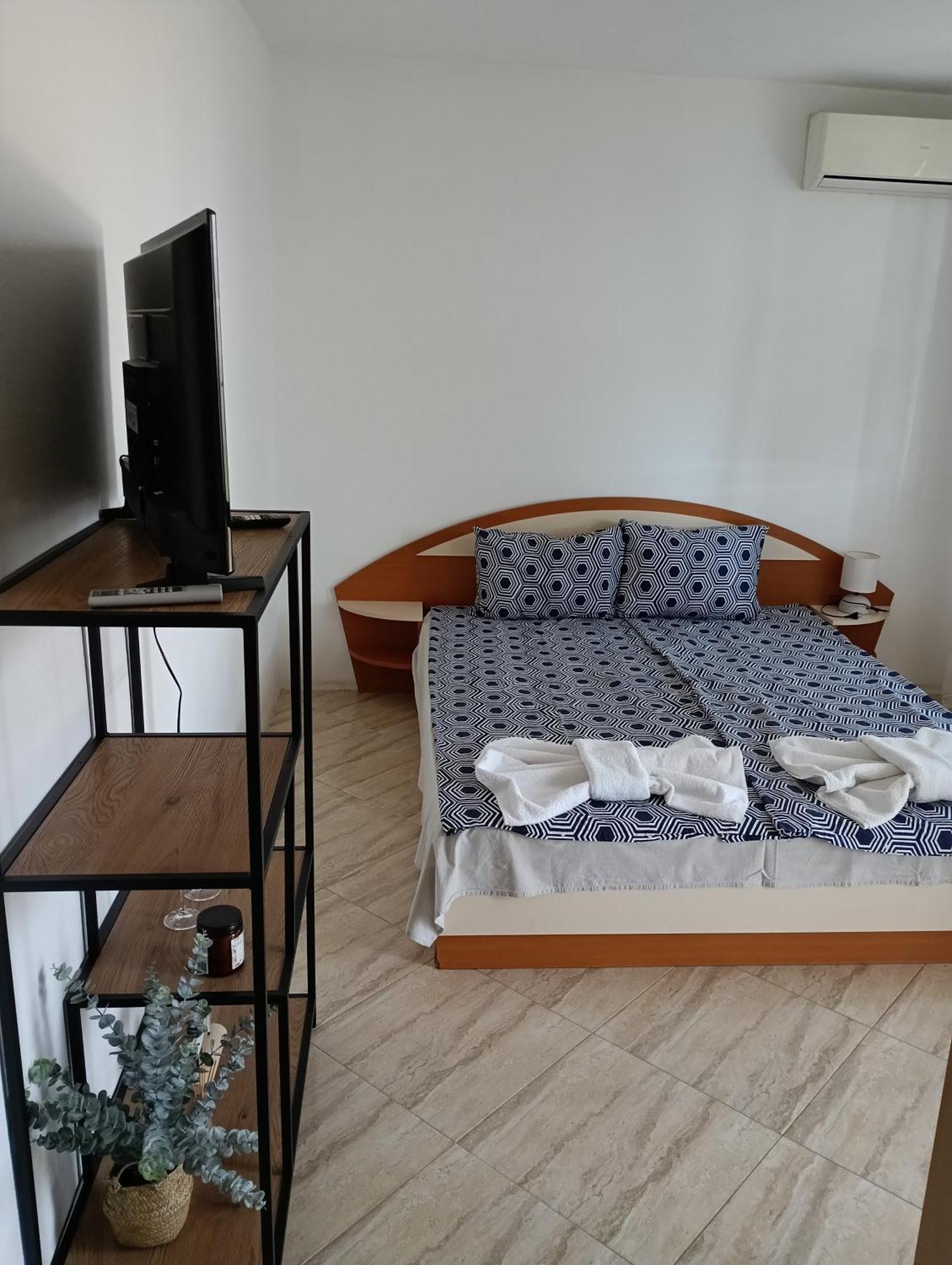 Farlalievi Guest House 索佐波尔 外观 照片