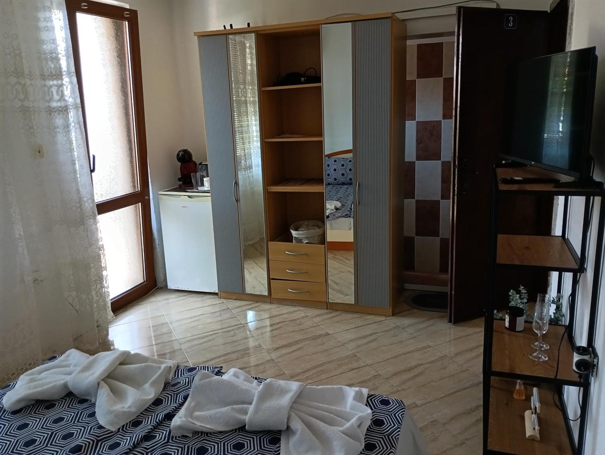 Farlalievi Guest House 索佐波尔 外观 照片